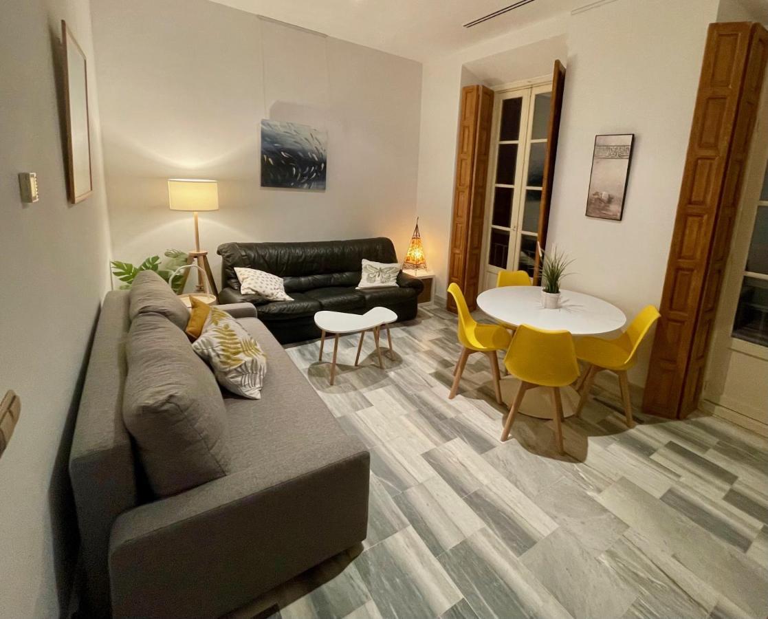 Picasso'S Birth House Charming Apartment Малага Екстериор снимка